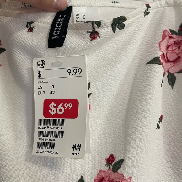 H&M Simple Floral Dress NWT White with Pink Flowers Size 10 - Picture 4 of 4